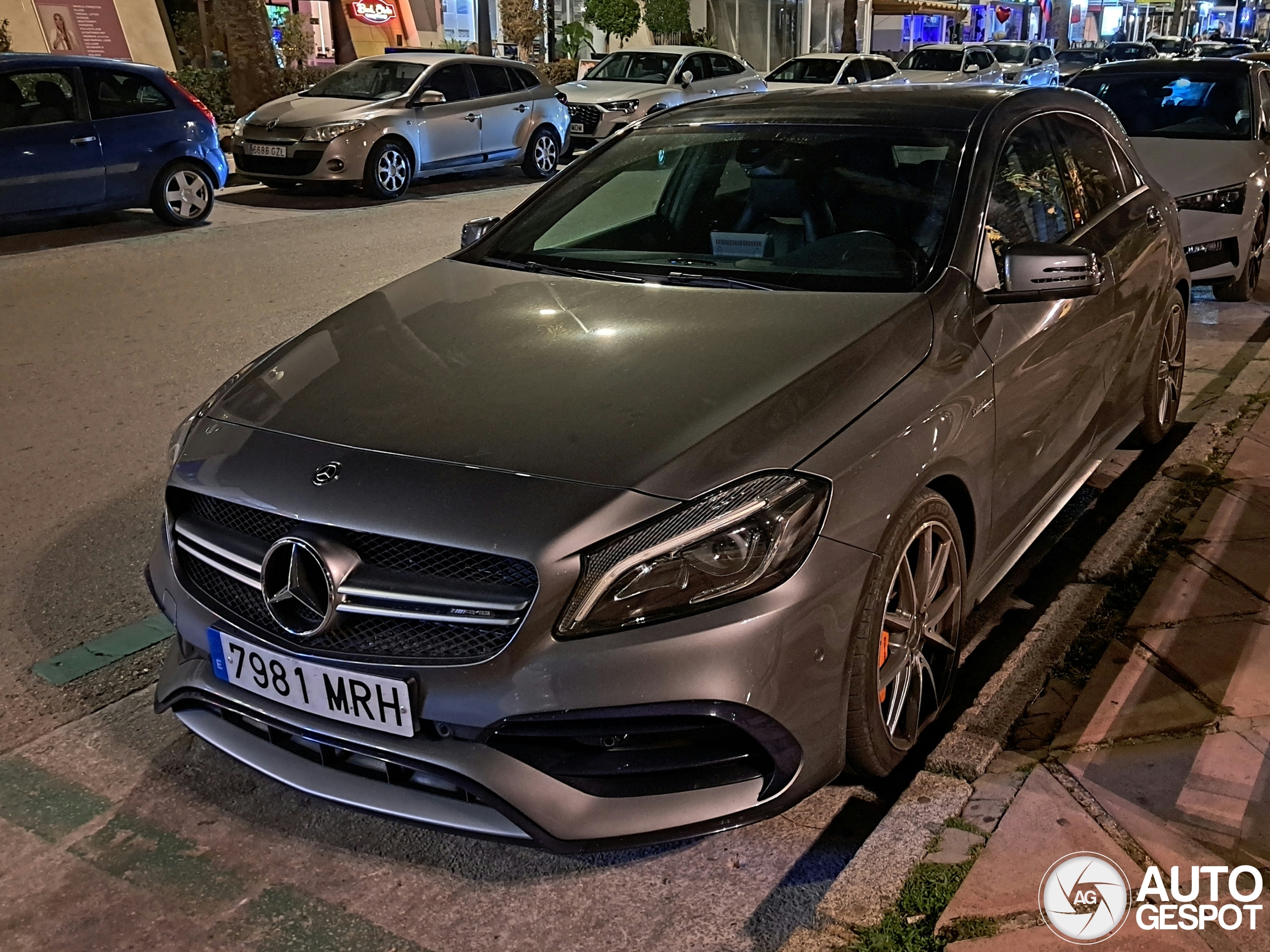 Mercedes-AMG A 45 W176 2015