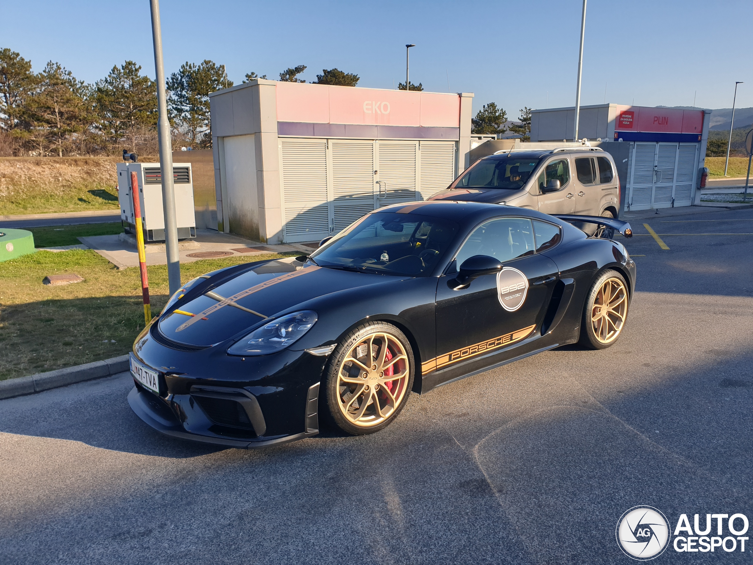Porsche 718 Cayman GT4