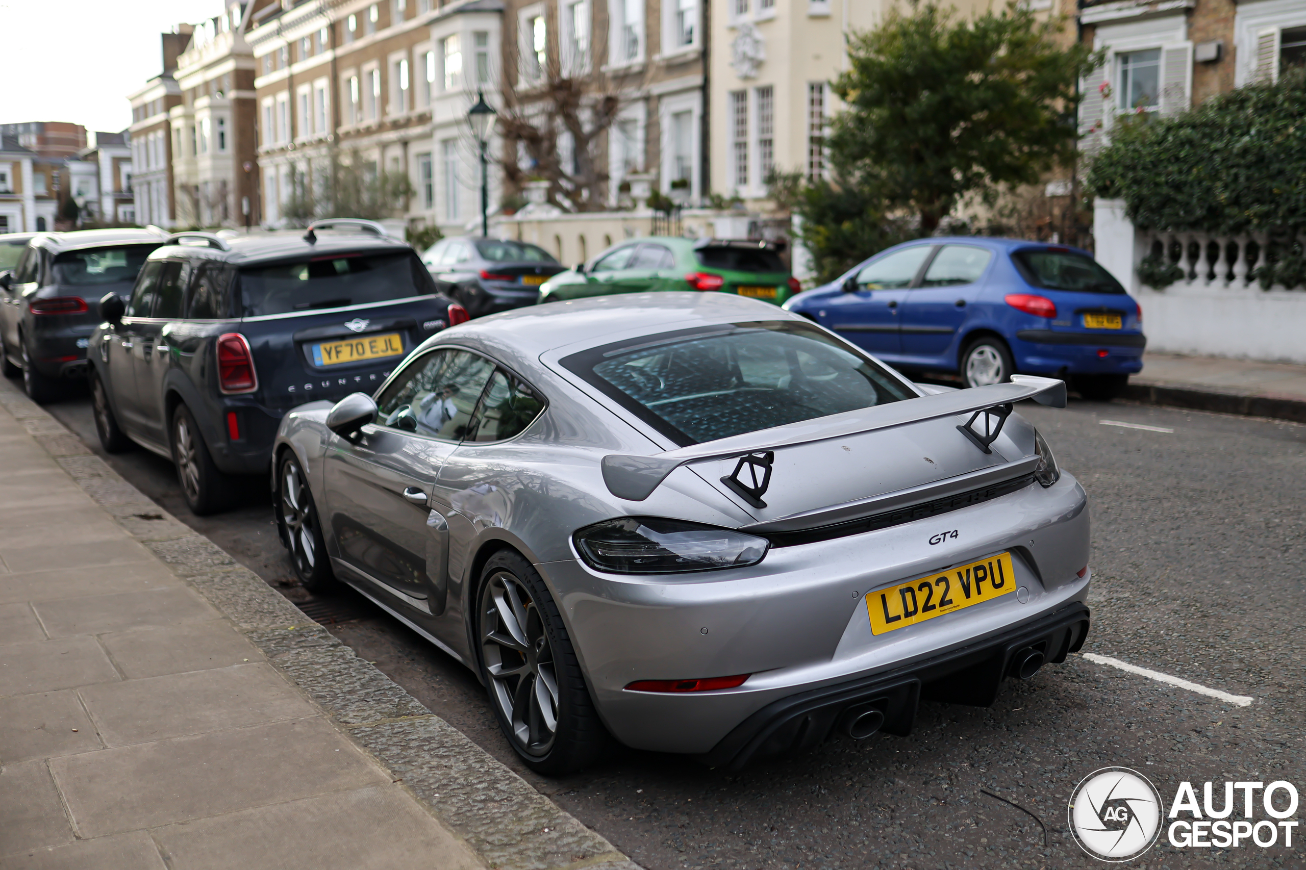 Porsche 718 Cayman GT4