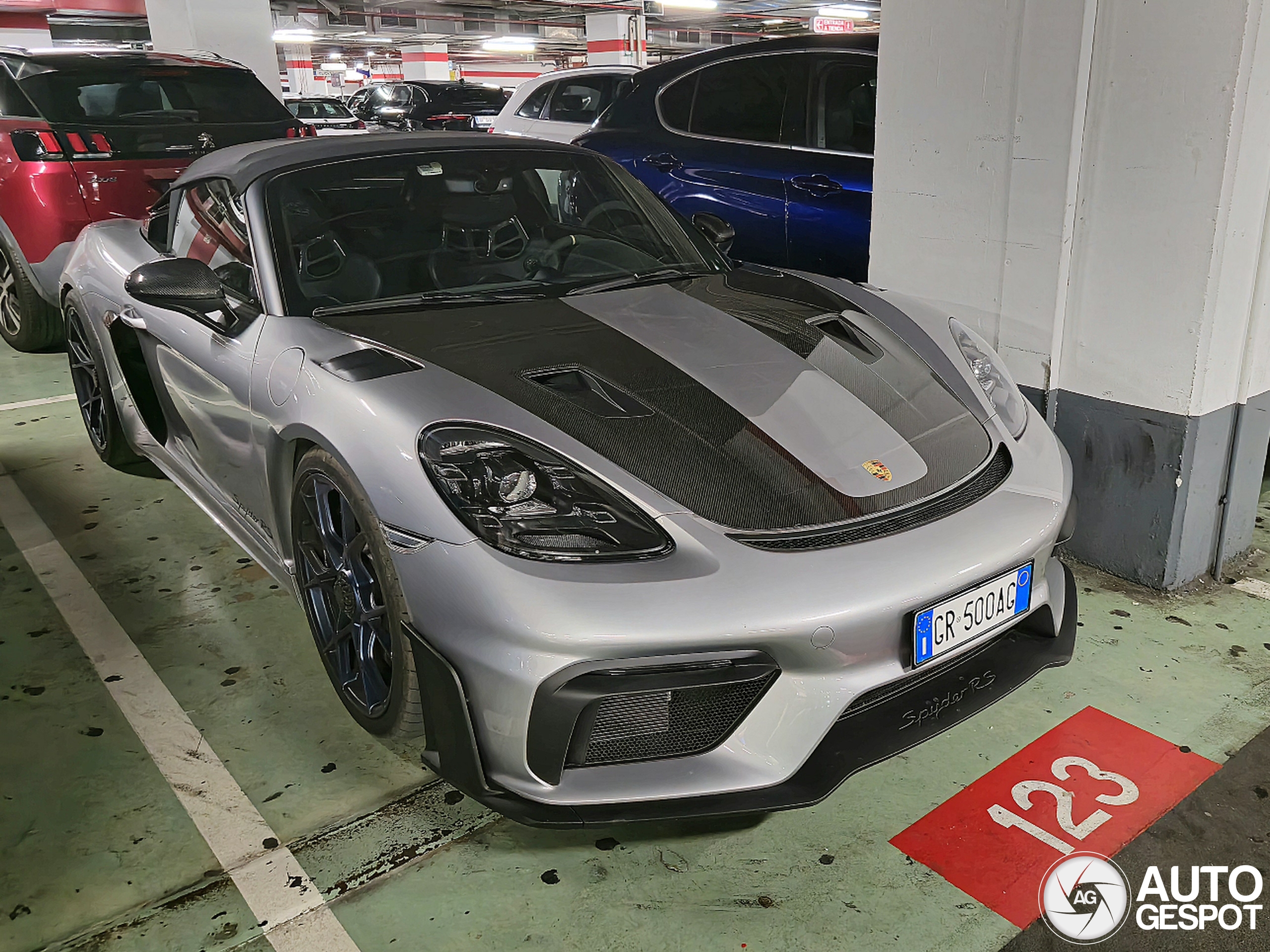 Porsche 718 Spyder RS Weissach Package