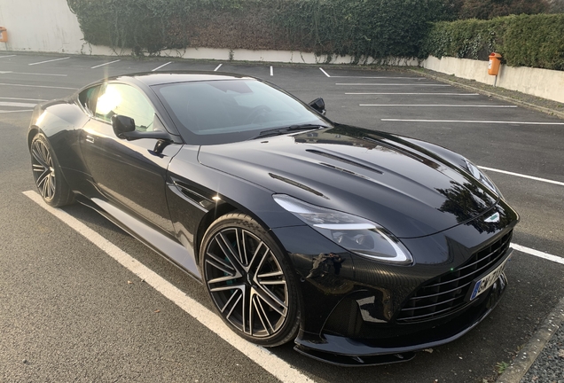 Aston Martin DB12