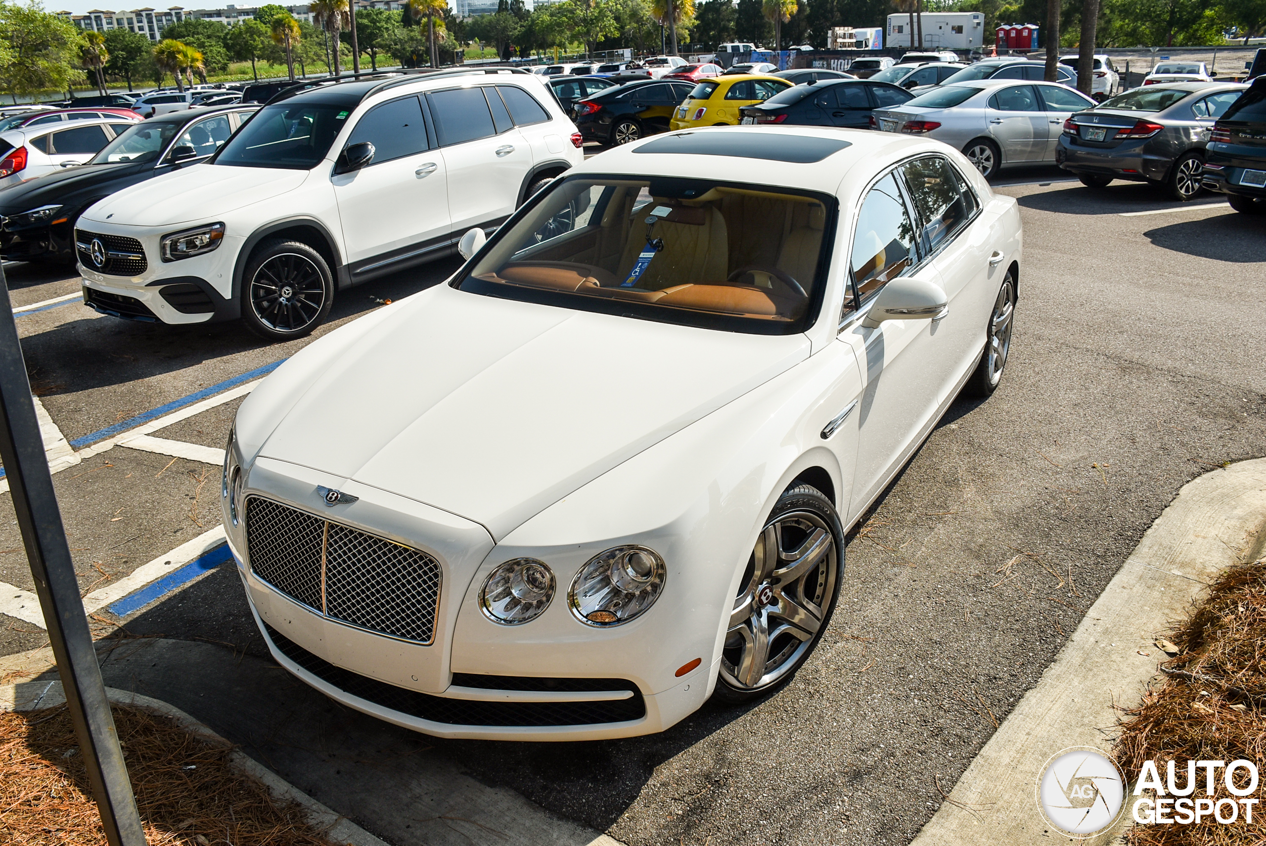 Bentley Flying Spur V8