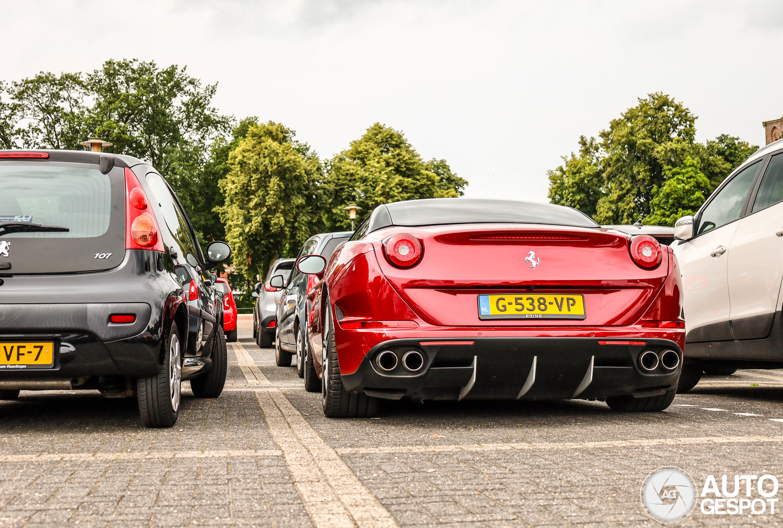 Ferrari California T