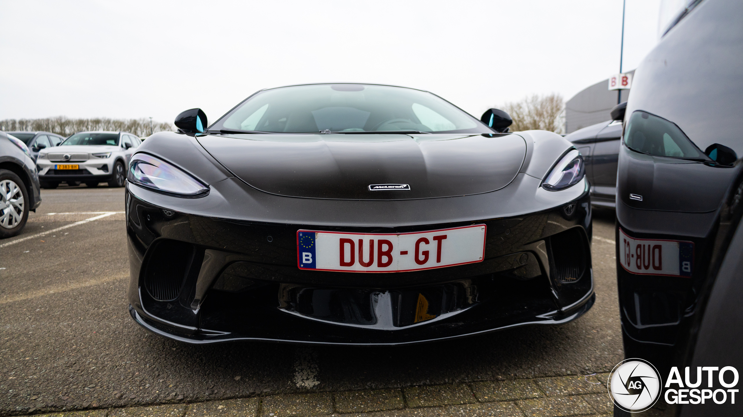 McLaren GT
