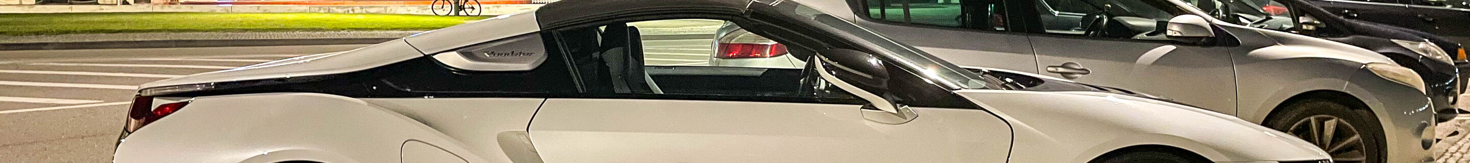 BMW i8 Roadster