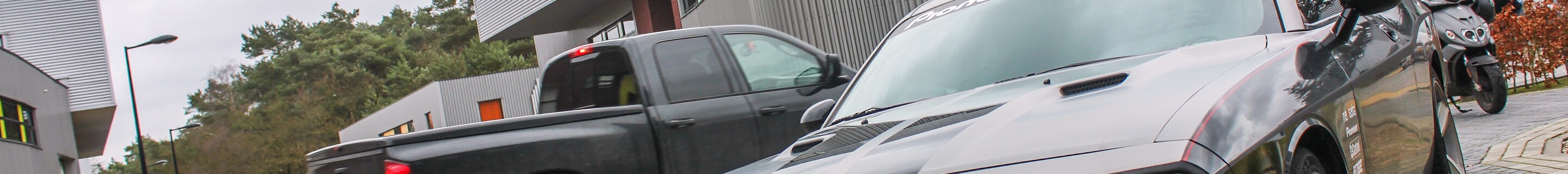 Dodge Challenger SRT-8