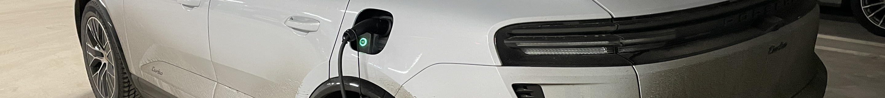 Porsche Macan EV Turbo