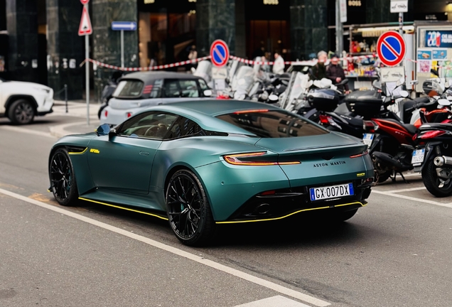 Aston Martin DB12