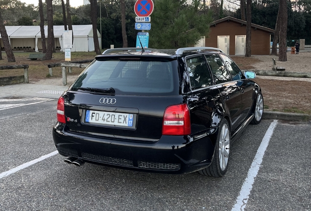 Audi RS4 Avant B5