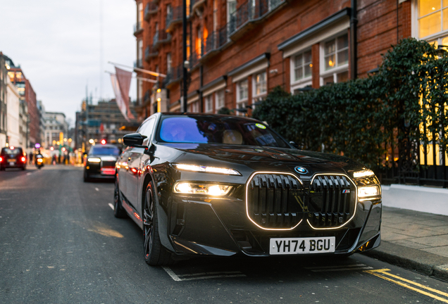 BMW M760e xDrive
