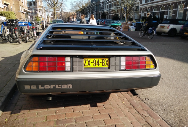 DeLorean DMC-12