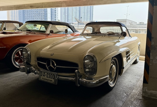 Mercedes-Benz 300SL Roadster