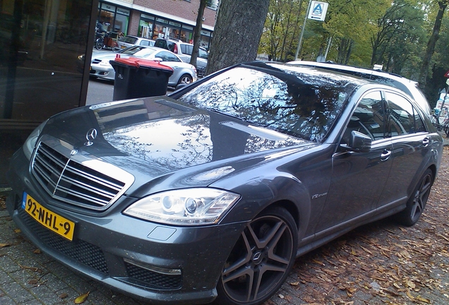 Mercedes-Benz S 65 AMG V221 2010
