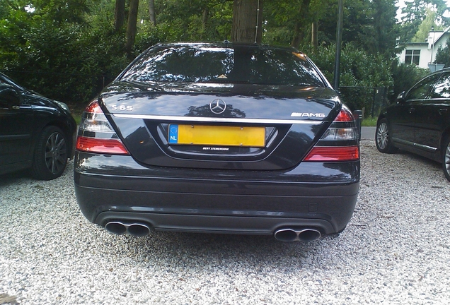 Mercedes-Benz S 65 AMG V221