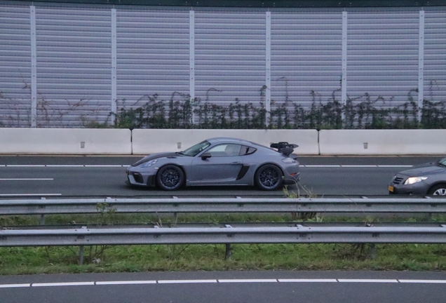 Porsche 718 Cayman GT4 RS Weissach Package