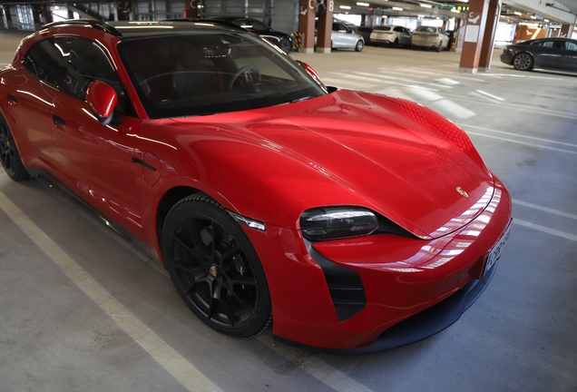 Porsche Taycan GTS Sport Turismo
