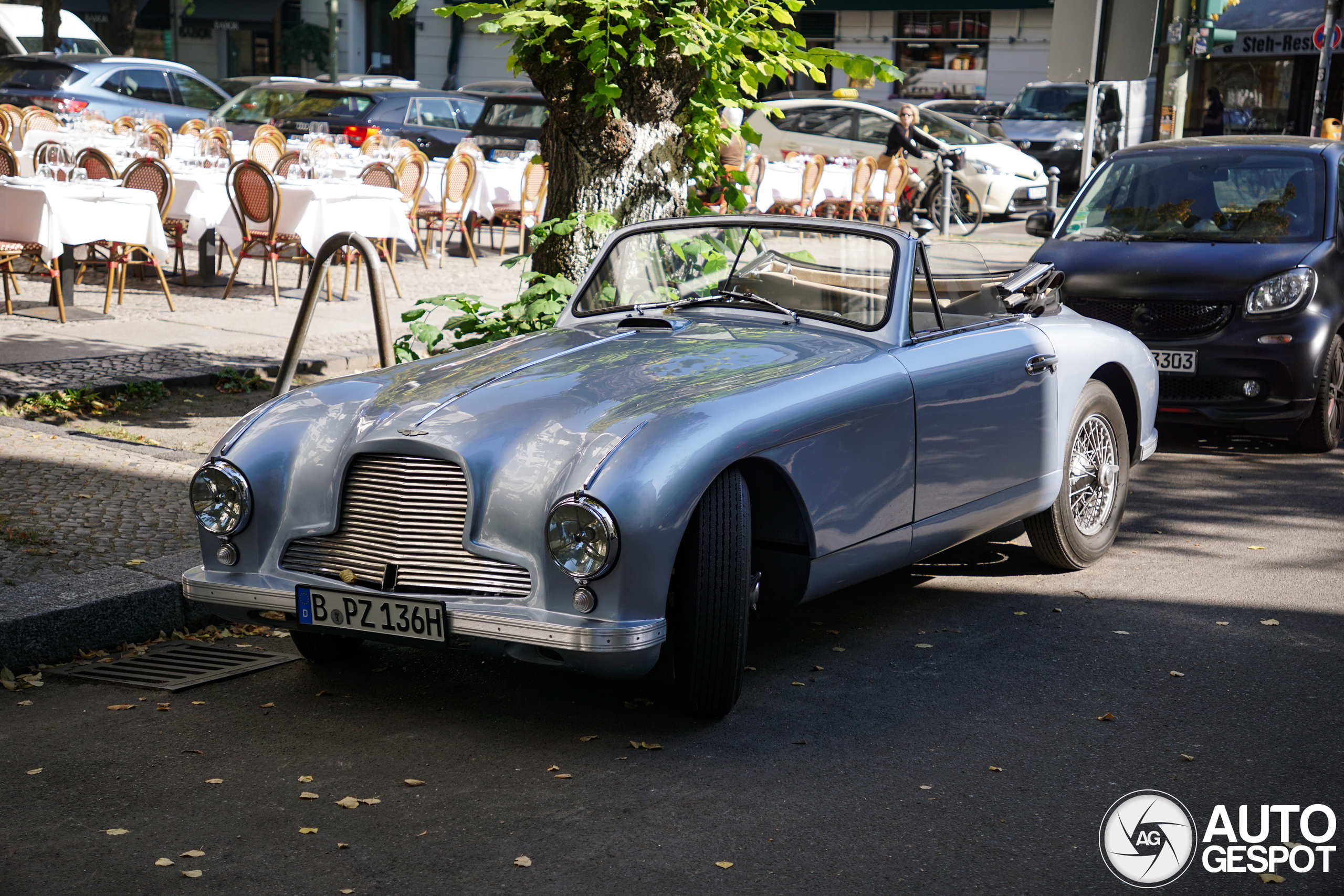 Aston Martin DB2 Drophead Coupé
