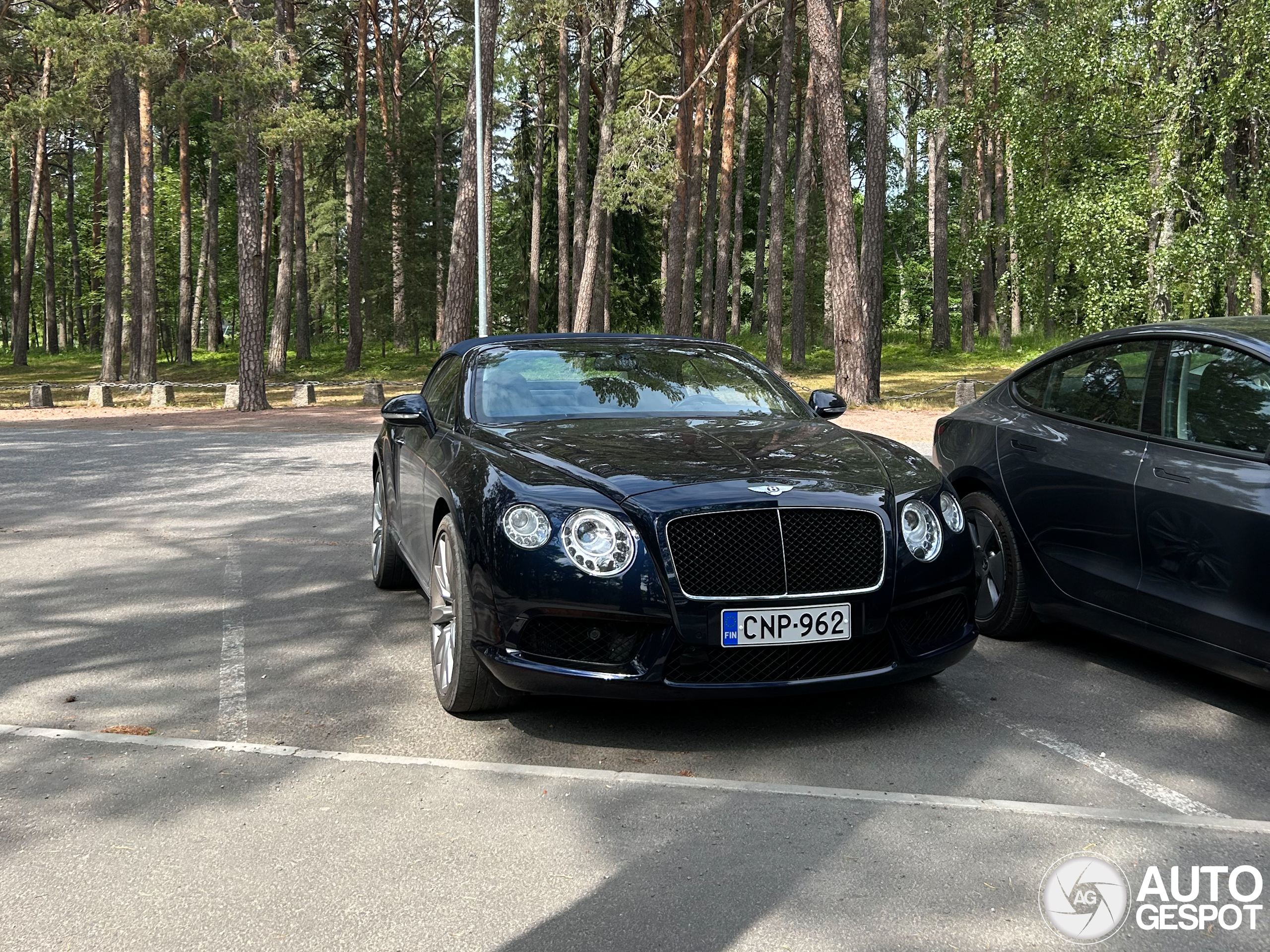Bentley Continental GTC V8