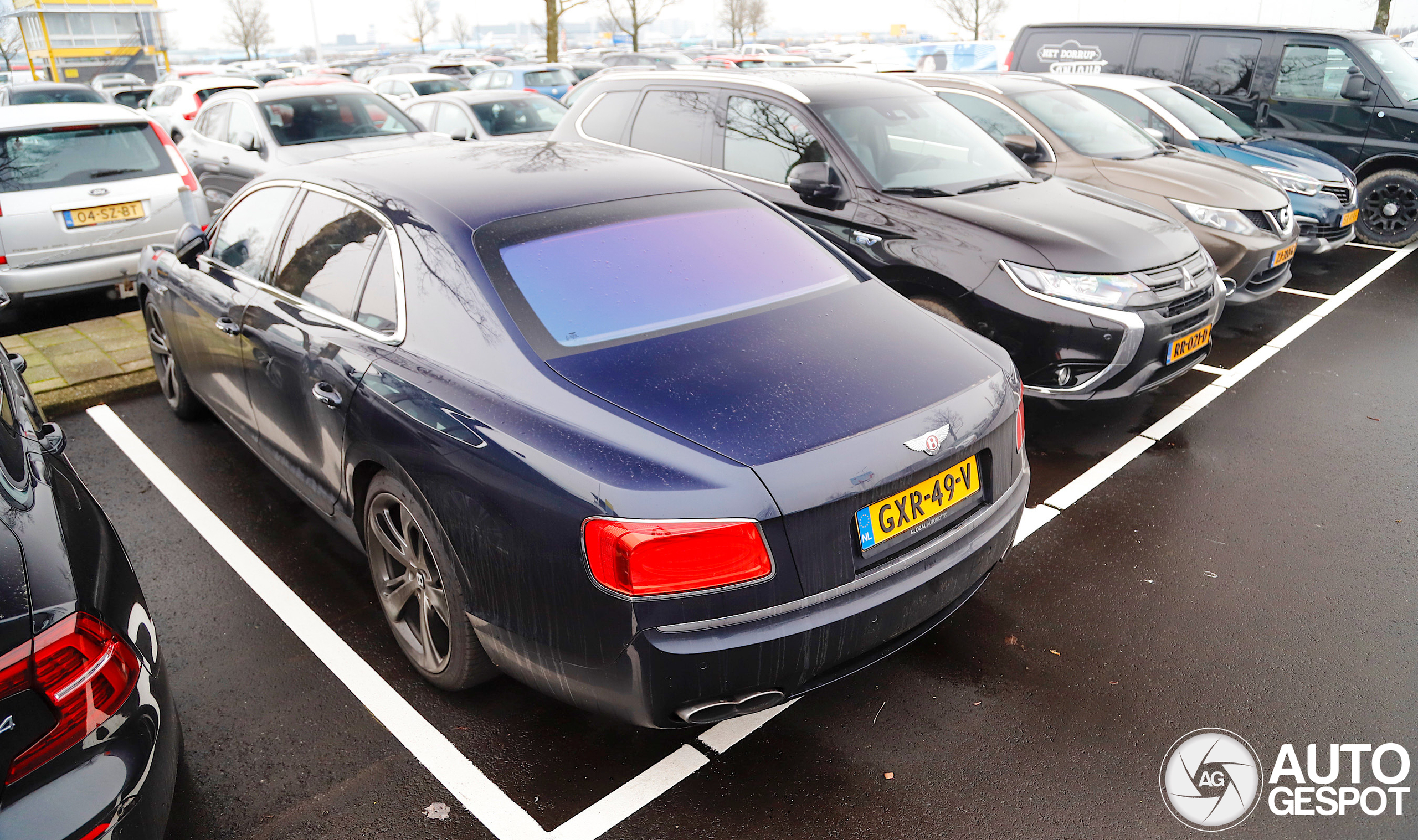 Bentley Flying Spur V8