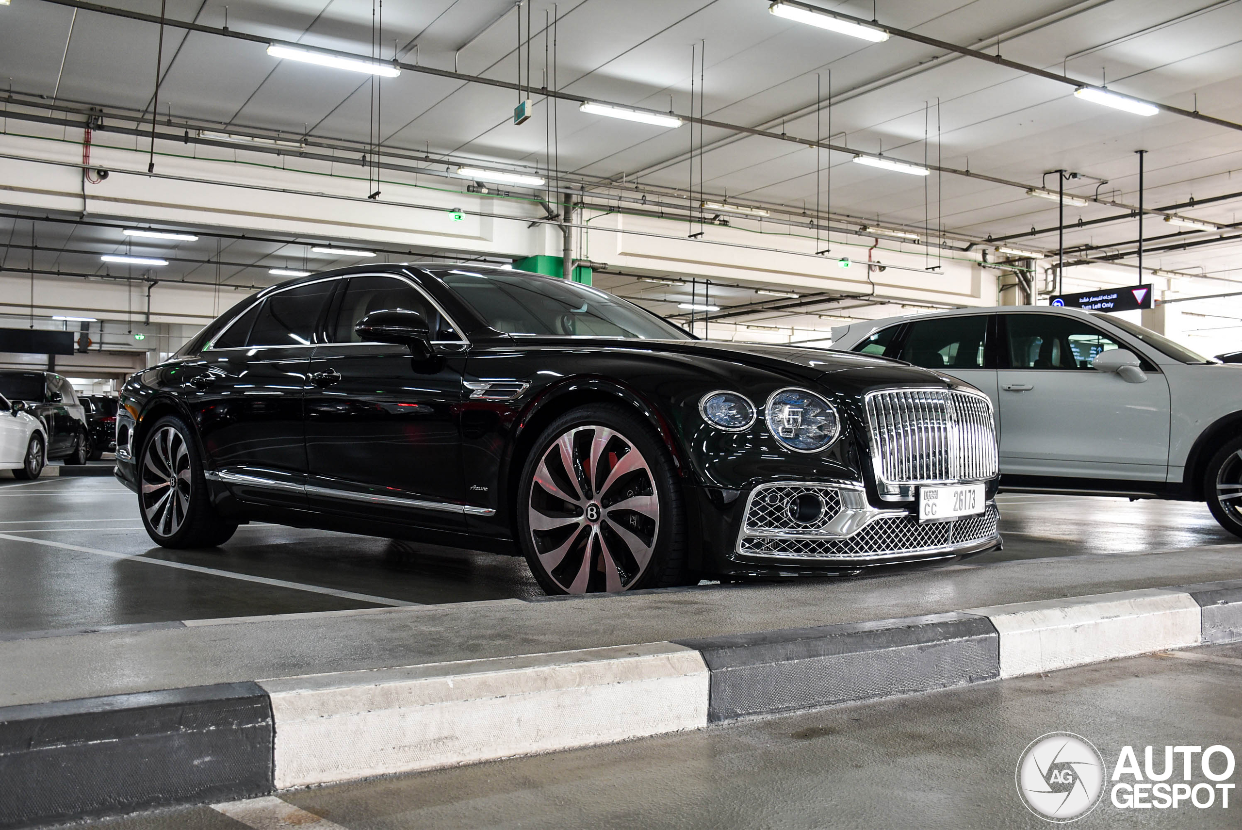 Bentley Flying Spur V8 Azure