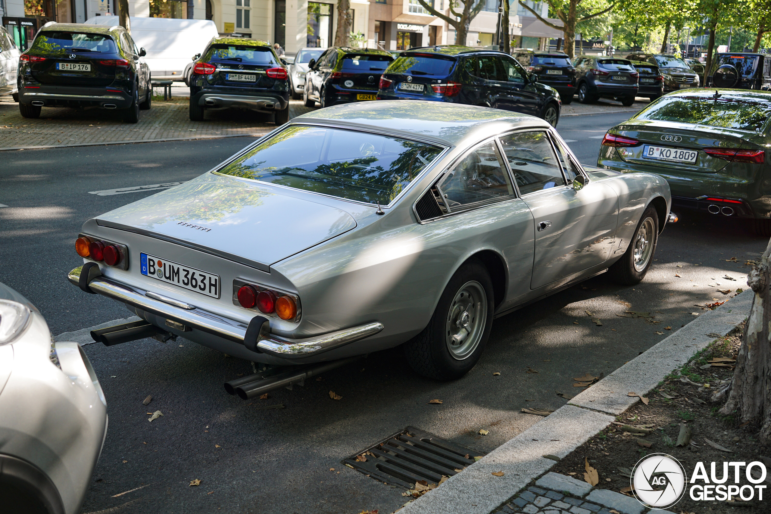 Ferrari 365 GT 2+2