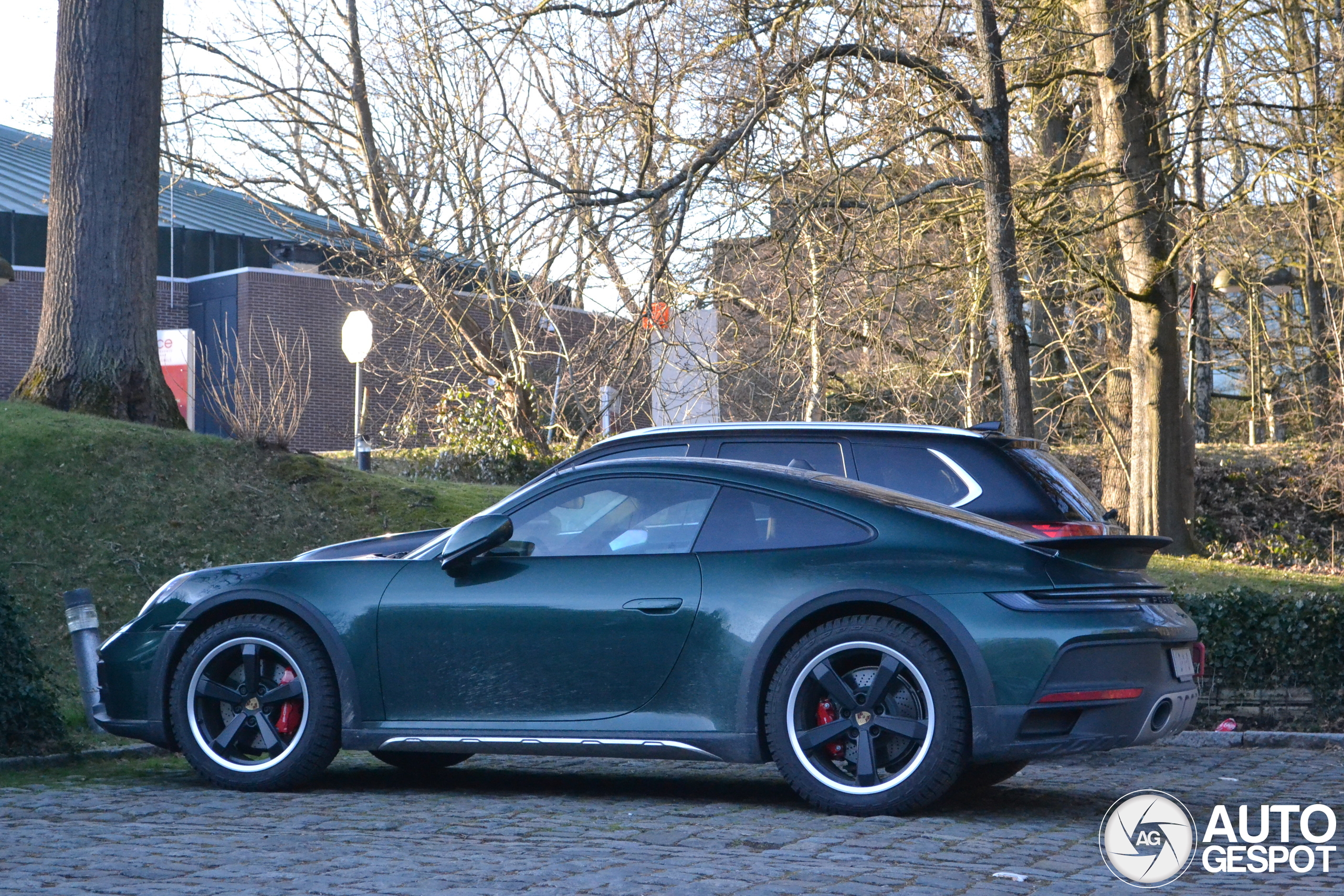 Porsche 992 Dakar