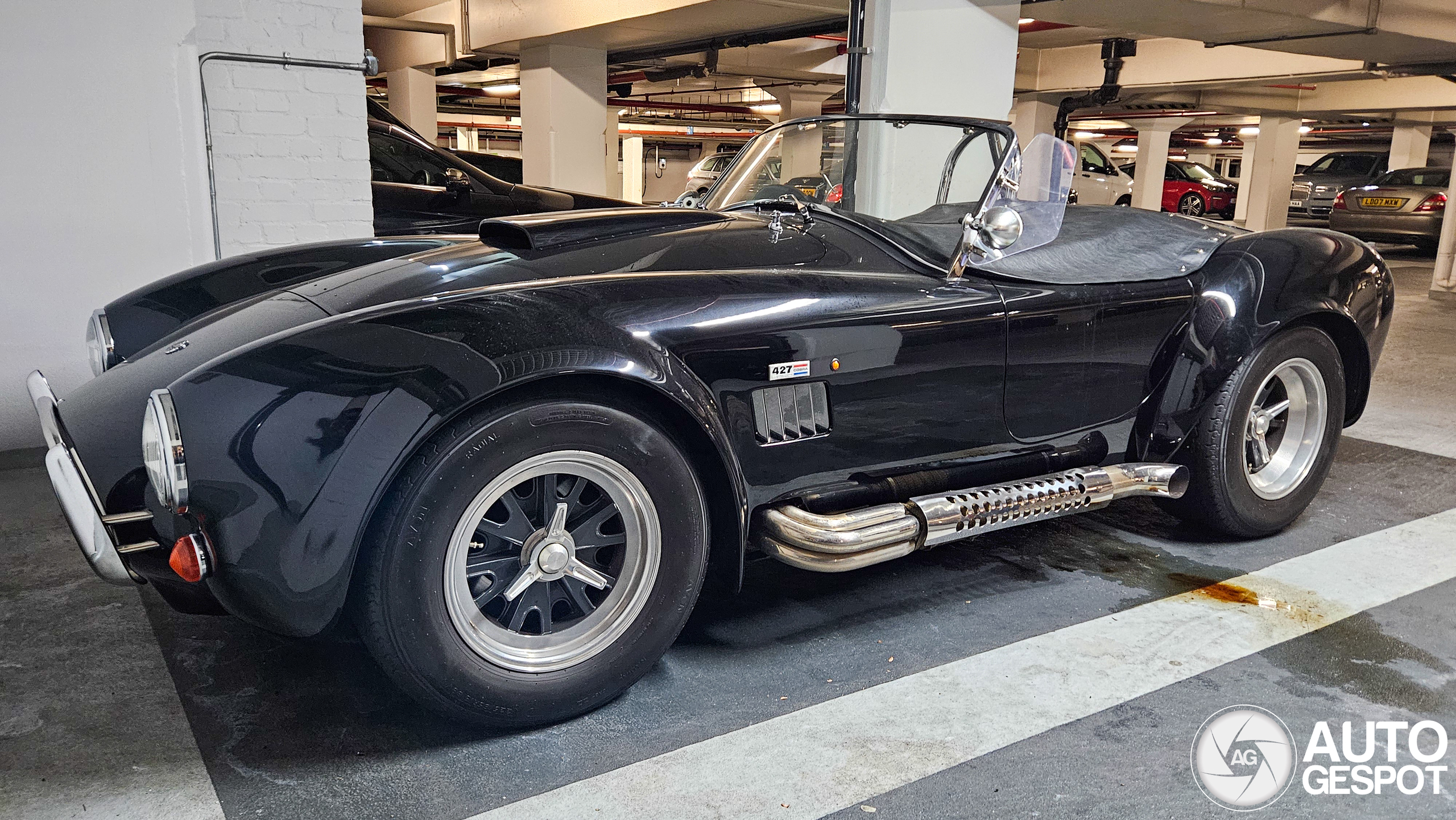 AC Cobra 427