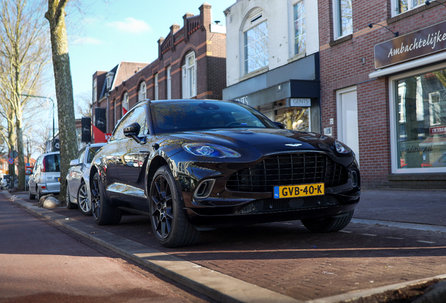 Aston Martin DBX