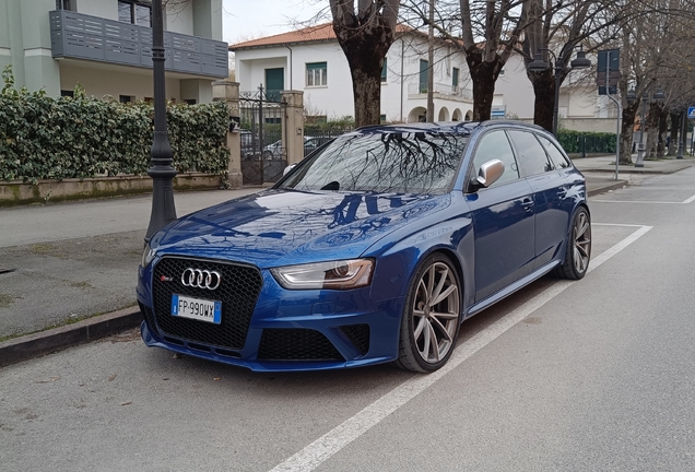 Audi RS4 Avant B8
