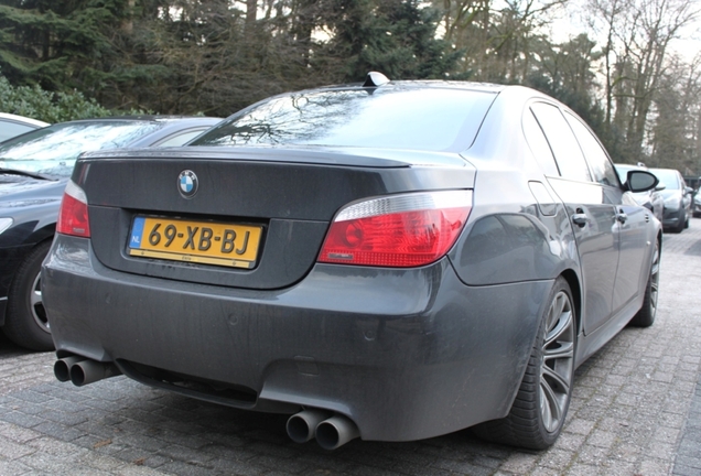 BMW M5 E60 2005