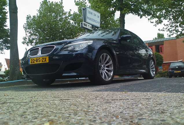 BMW M5 E60 2005