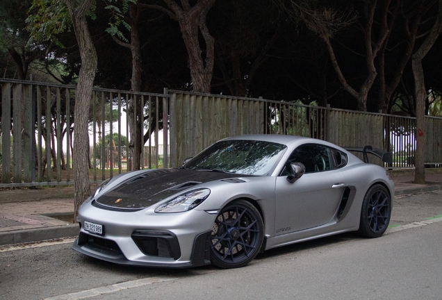 Porsche 718 Cayman GT4 RS Weissach Package