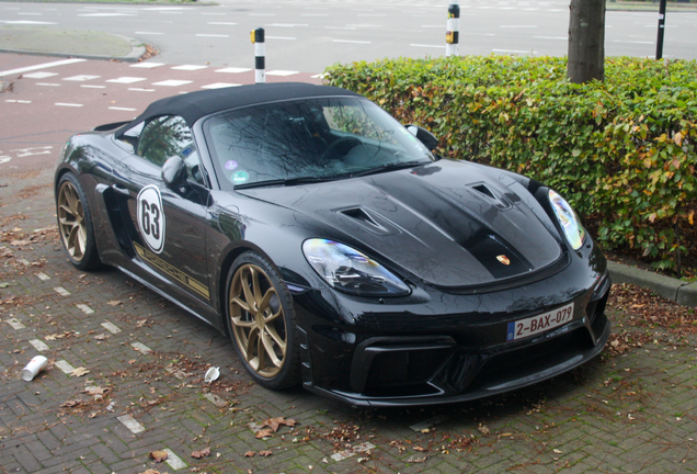 Porsche 718 Spyder Black Carbon Edition 1 of 3