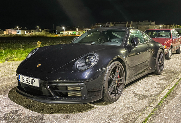 Porsche 992 Carrera GTS