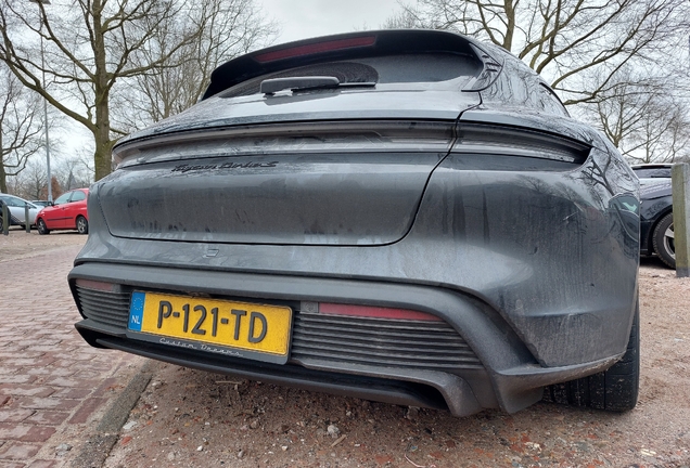 Porsche Taycan Turbo S Sport Turismo