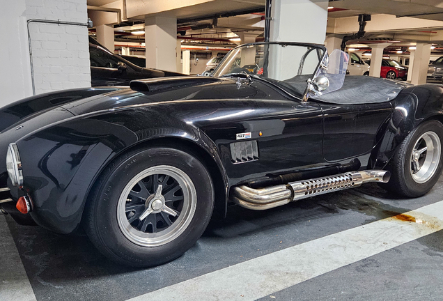 AC Cobra 427