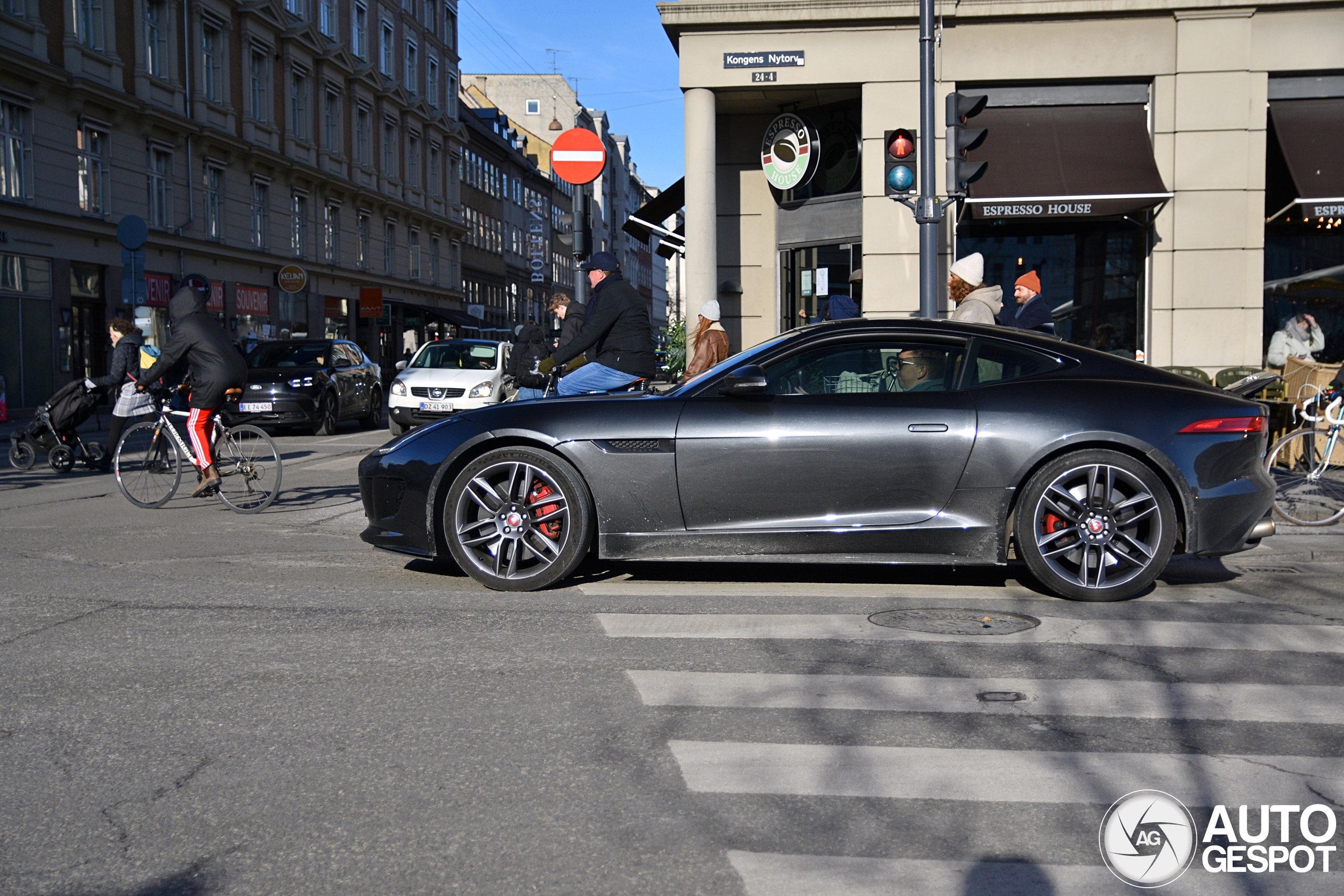Jaguar F-TYPE R Coupé