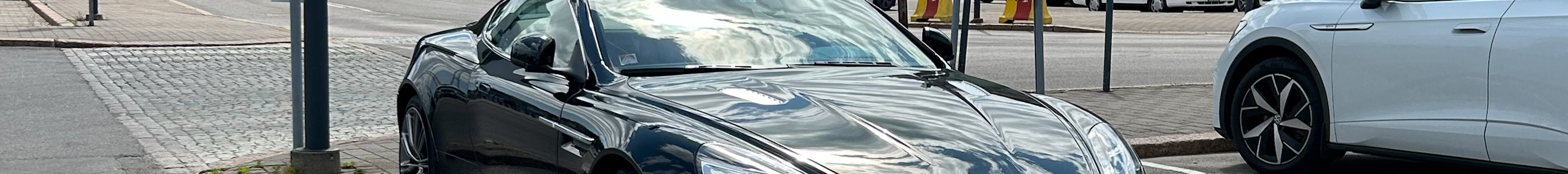 Aston Martin DB9 2013
