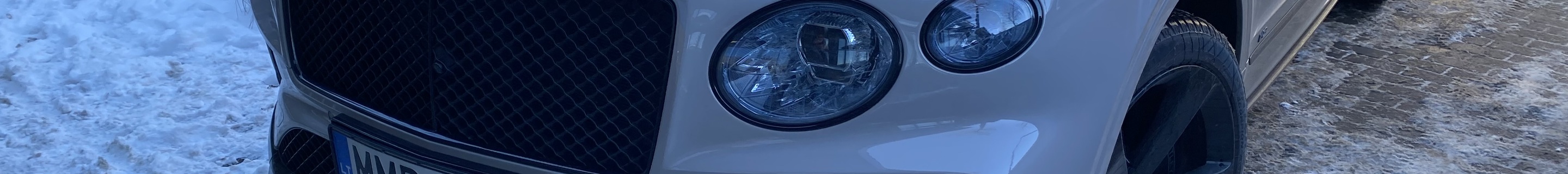 Bentley Bentayga V8 2021