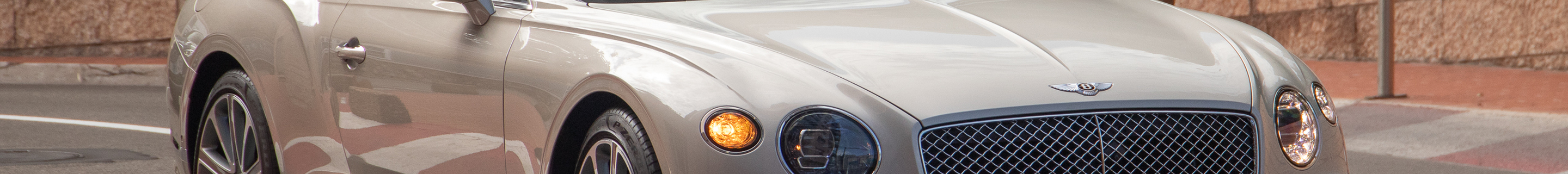 Bentley Continental GTC 2019