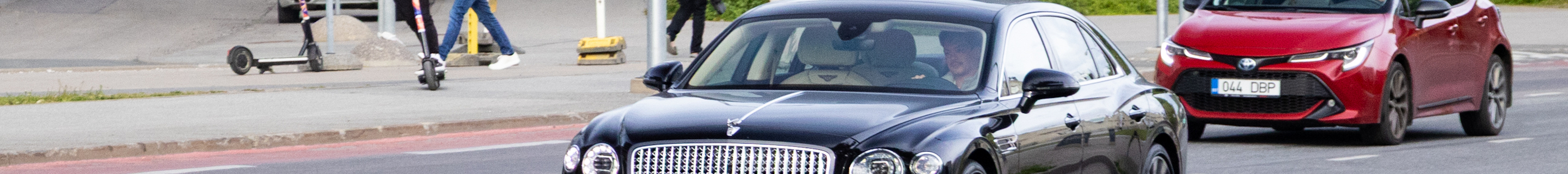 Bentley Flying Spur V8 2021