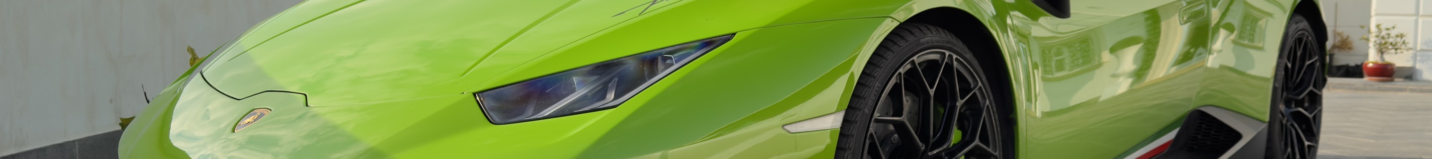 Lamborghini Huracán LP640-4 Performante Spyder