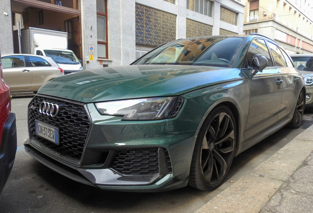 Audi RS4 Avant B9