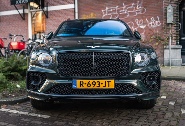 Bentley Bentayga Hybrid 2021