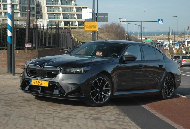 BMW M5 G90