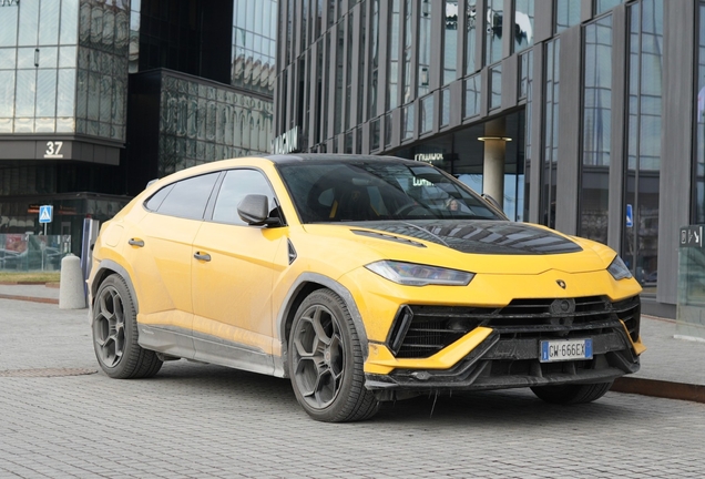 Lamborghini Urus Performante