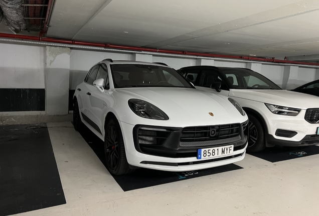 Porsche 95B Macan GTS MkIII