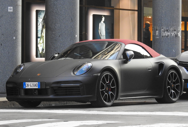 Porsche 992 Turbo Cabriolet