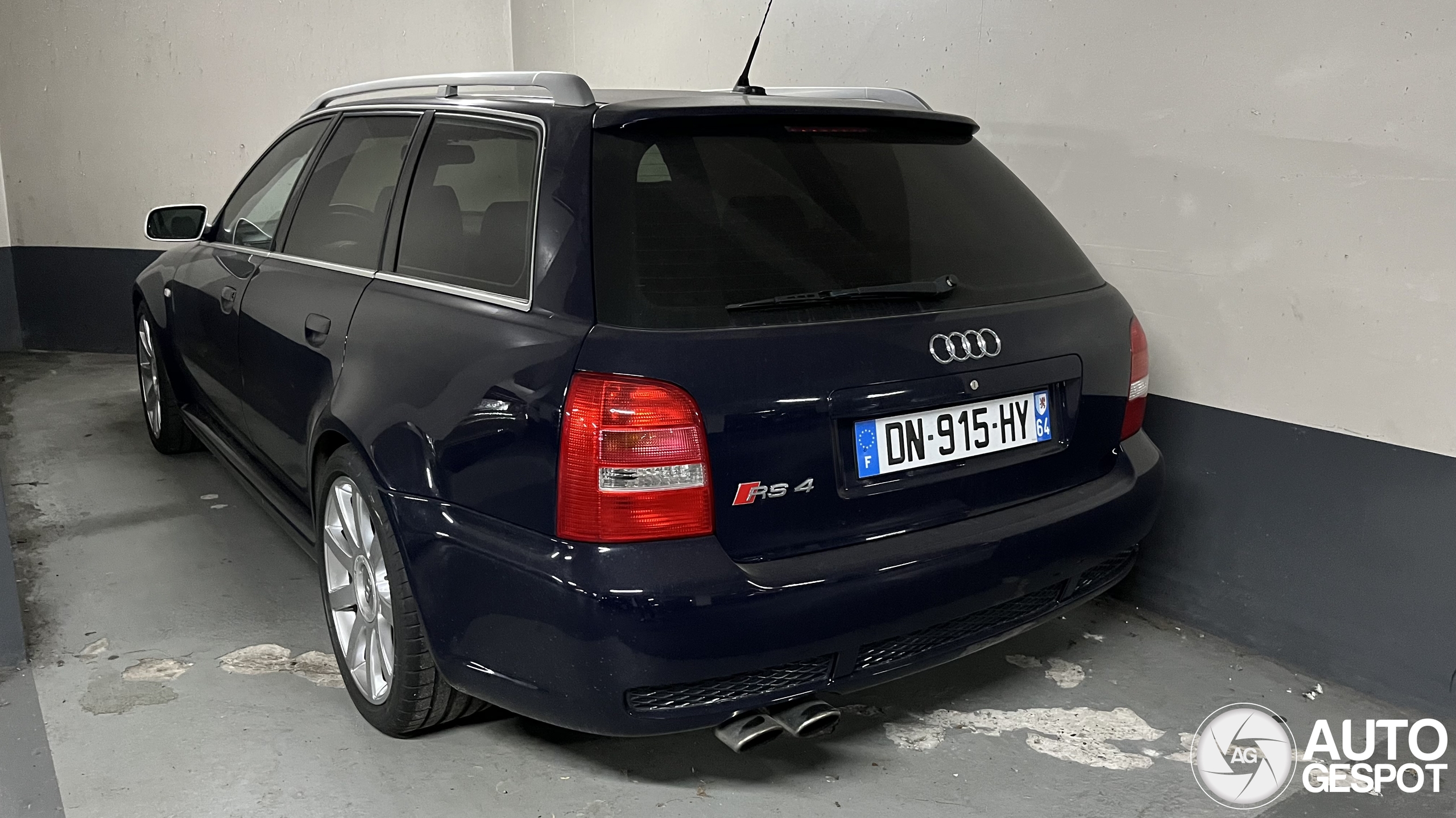 Audi RS4 Avant B5