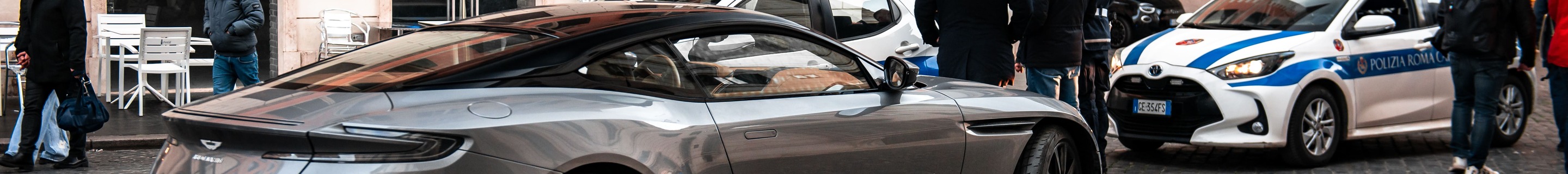 Aston Martin DB11